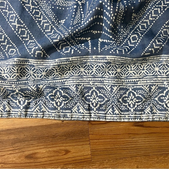 Jessica Simpson printed dress, soft denim feel, size M, pockets, 20” ptp,L 33” - Picture 7 of 12